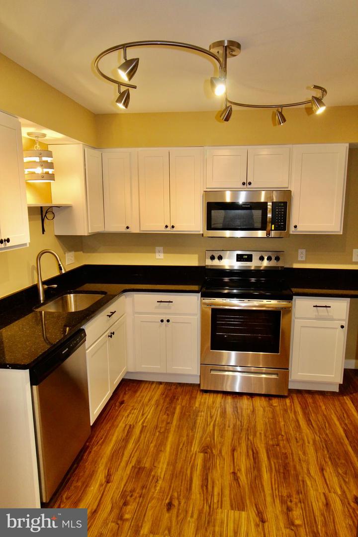 8340 Langmaid Rd Property Photo 3