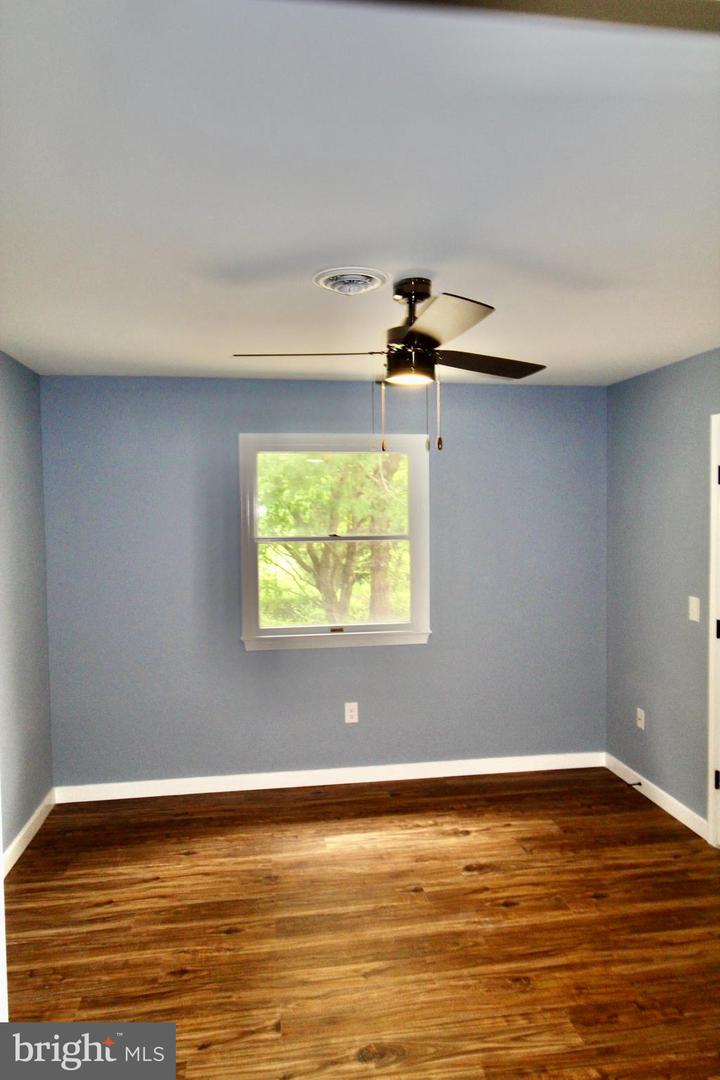 8340 Langmaid Rd Property Photo 5