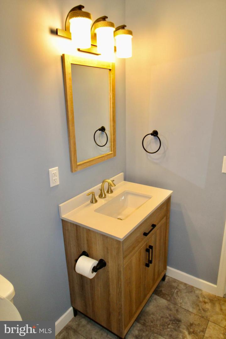 8340 Langmaid Rd Property Photo 8
