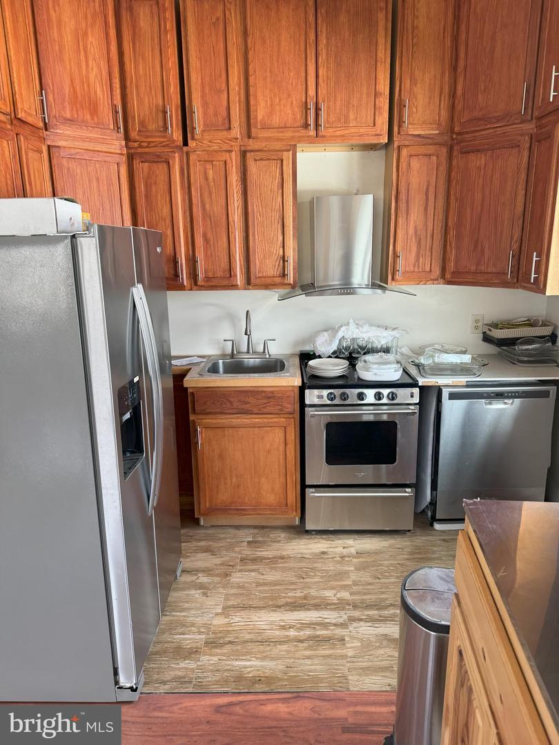 110 W Green Street Property Photo 17