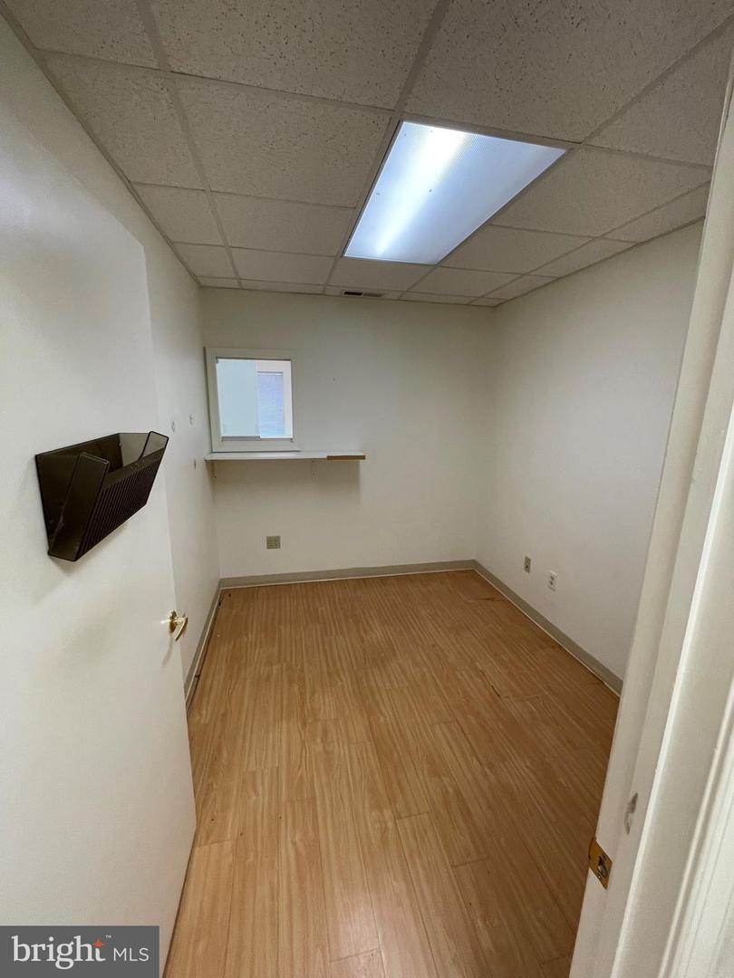 314 Franklin Ave #402 Property Photo 16