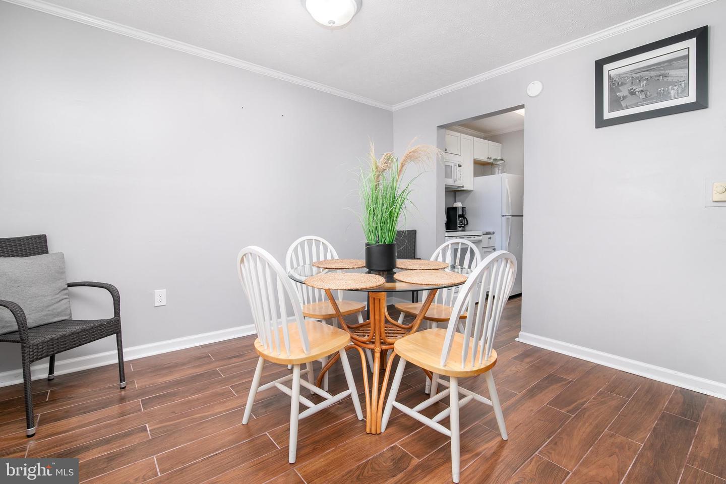 417 Robin Dr #b304 Property Photo 4