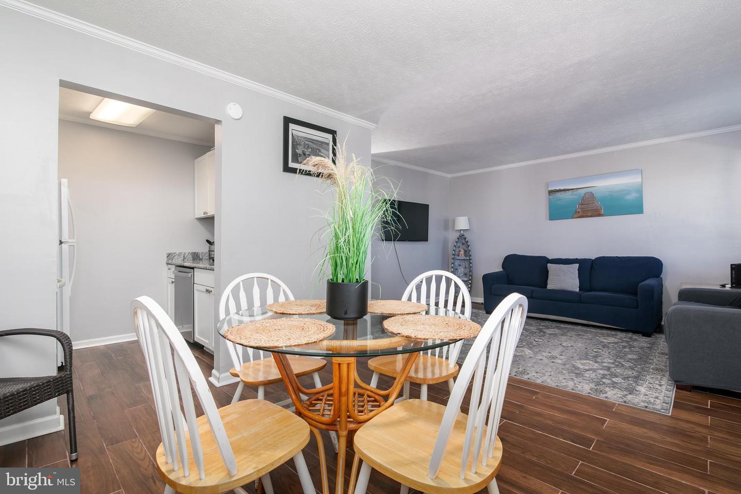 417 Robin Dr #b304 Property Photo 5