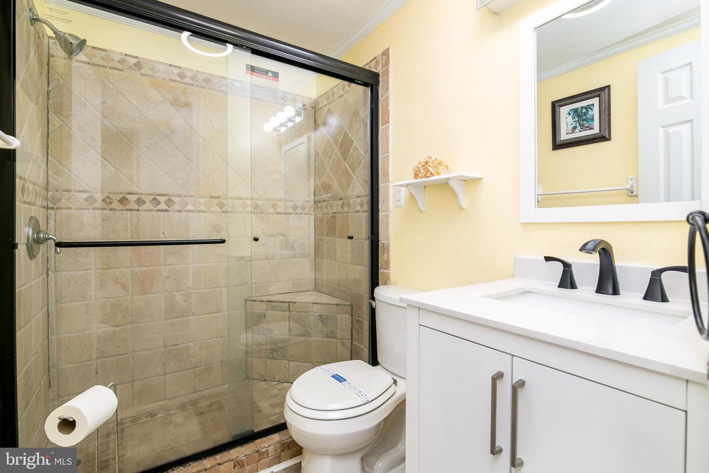 417 Robin Dr #b304 Property Photo 16