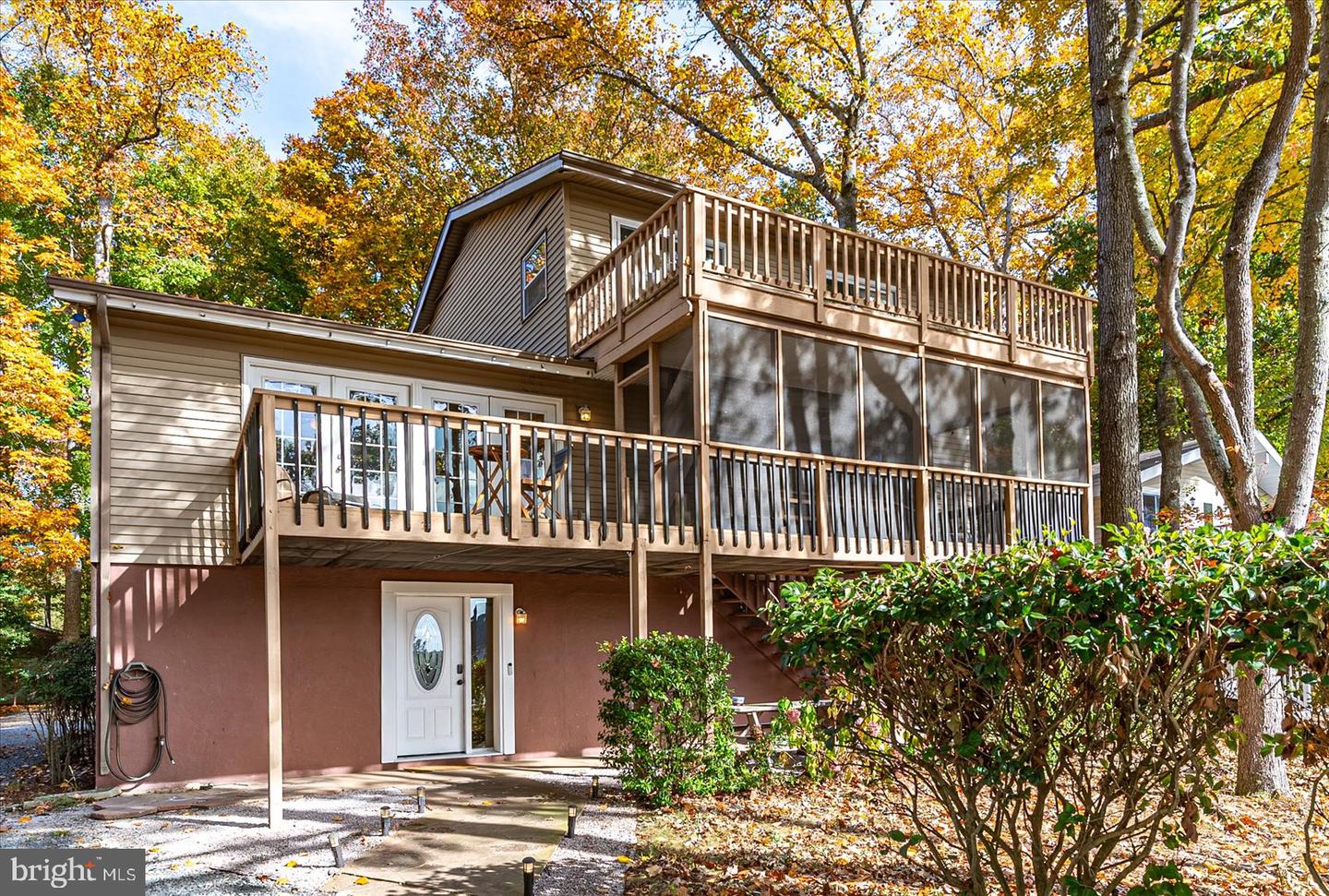702 Ocean Pkwy Property Photo 1