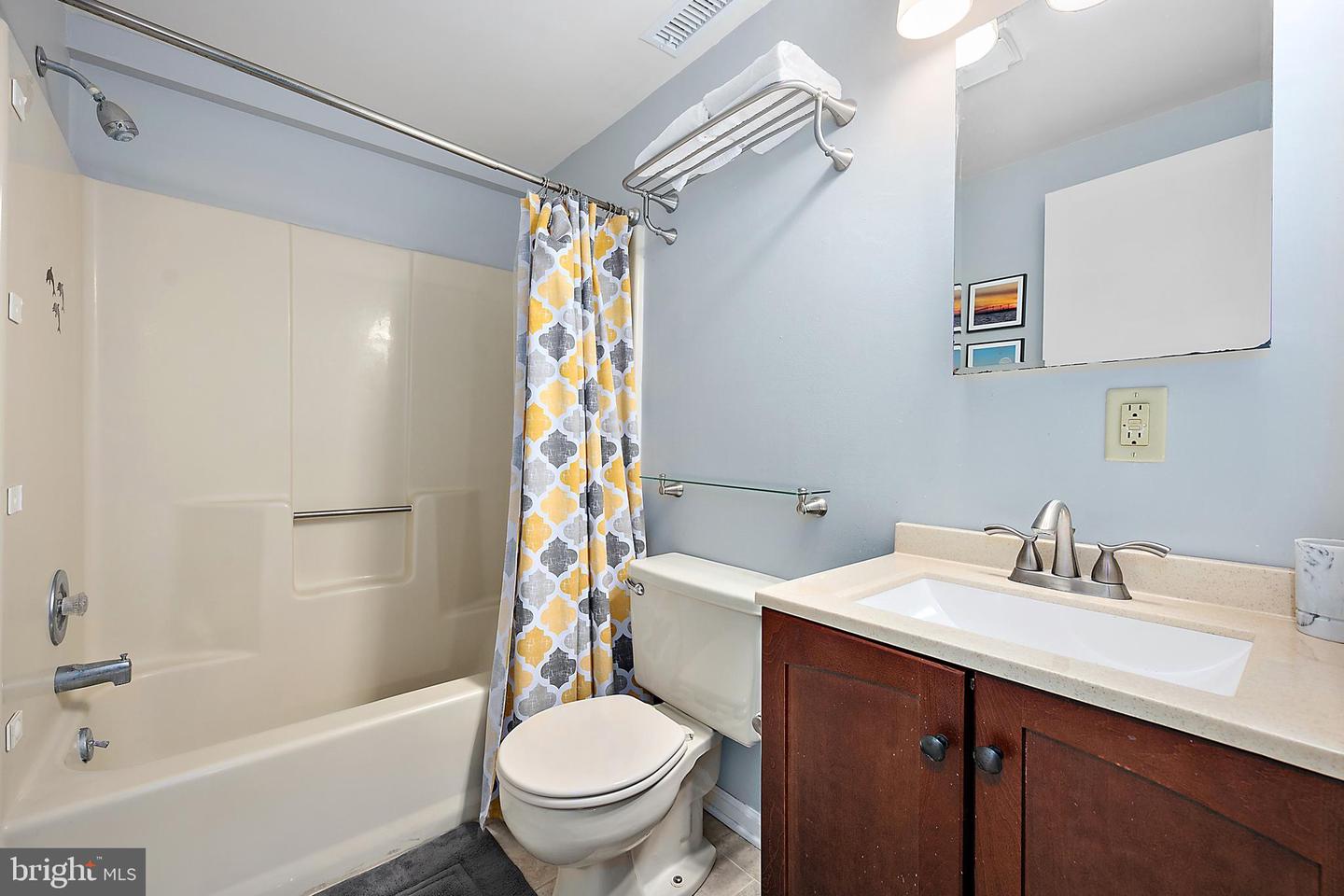 404 143rd St #11 Property Photo 31