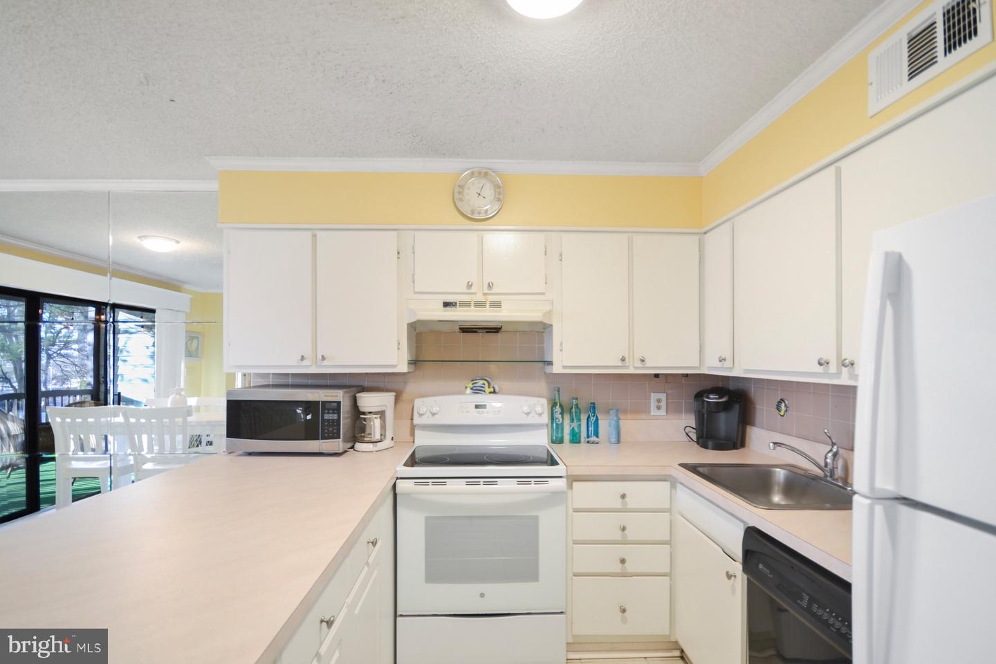 119 Old Landing Rd #204j Property Photo 11