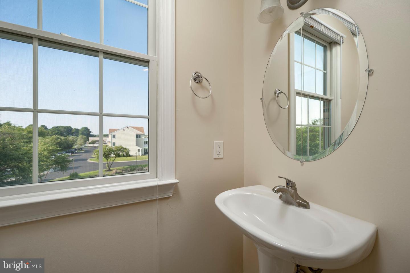9823 Golf Course Rd #16 Property Photo 14