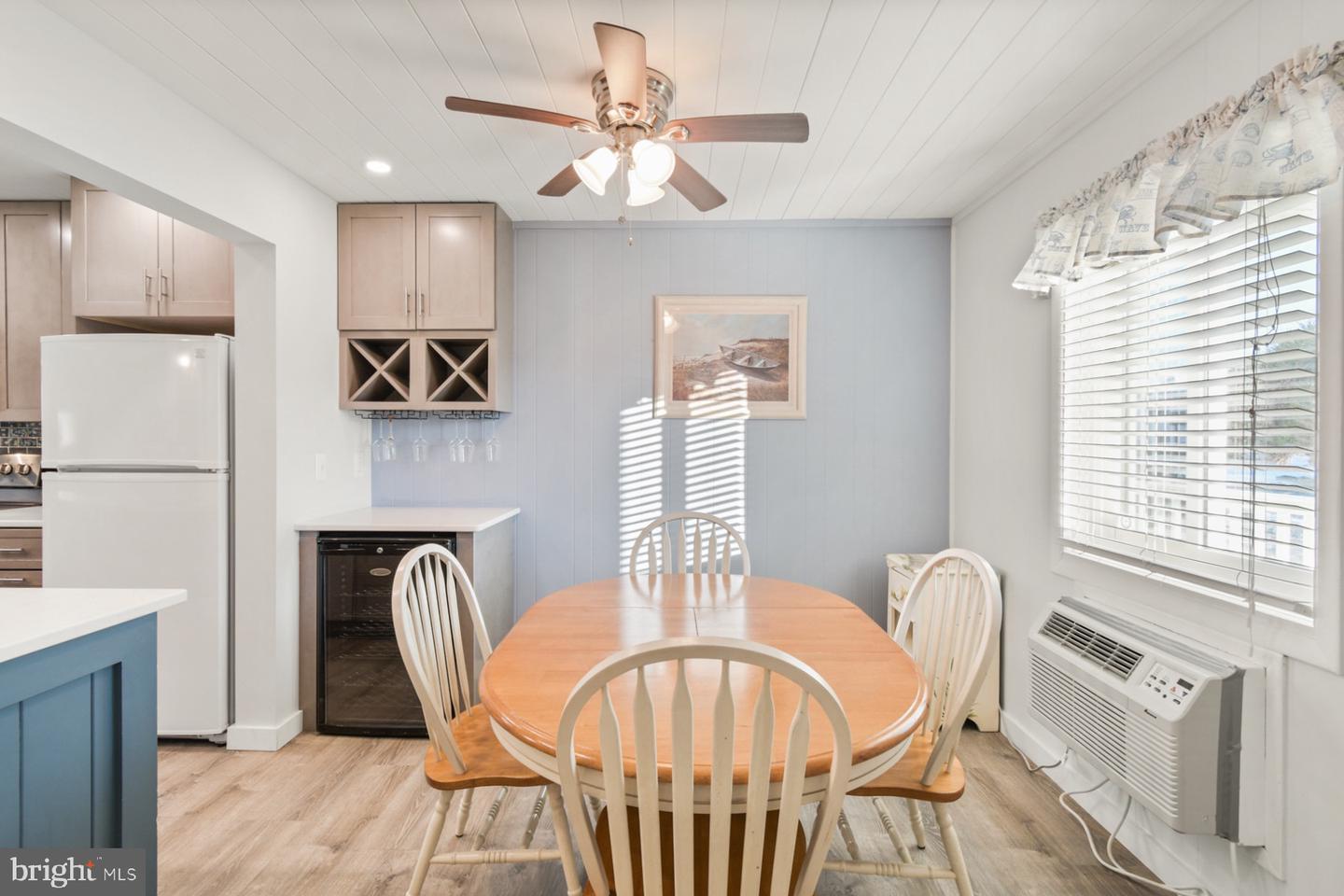 722 Mooring Rd #a104 Property Photo 4