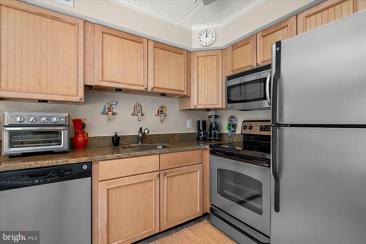 4 46th St #11102 Property Photo 10