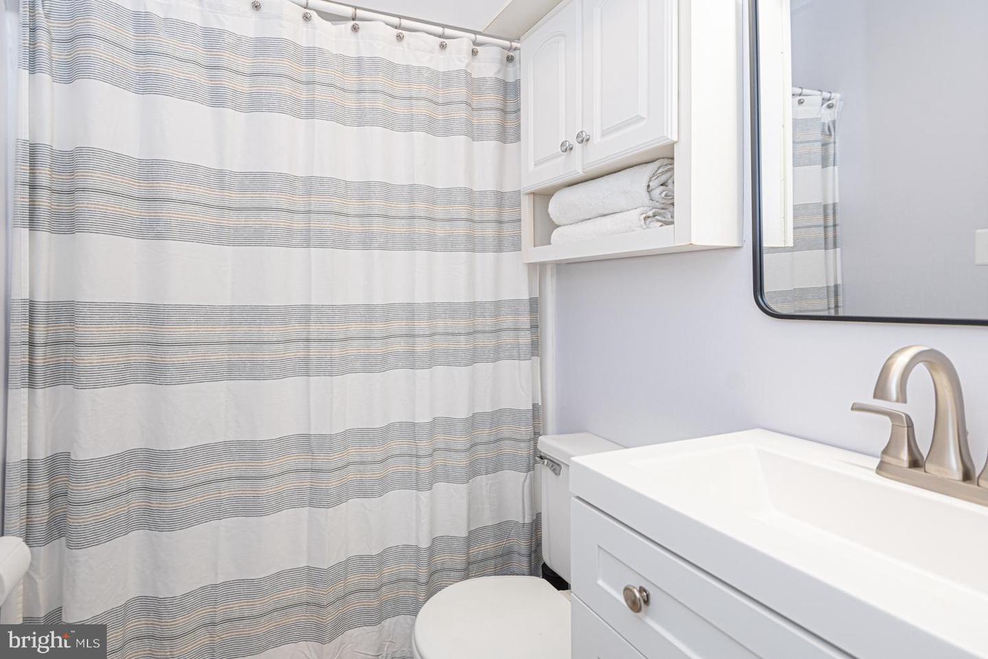 14301 Tunnel Ave #2e Property Photo 17