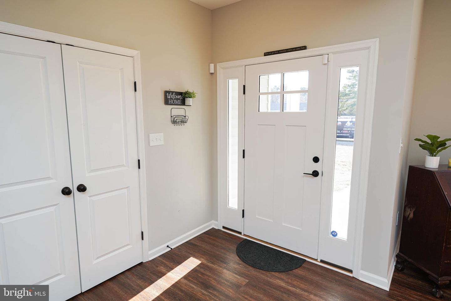 2054 Groton Rd Property Photo 3