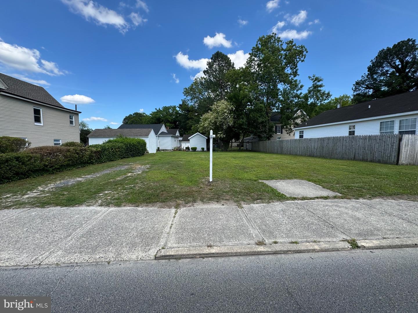 603 4th St Property Photo 1