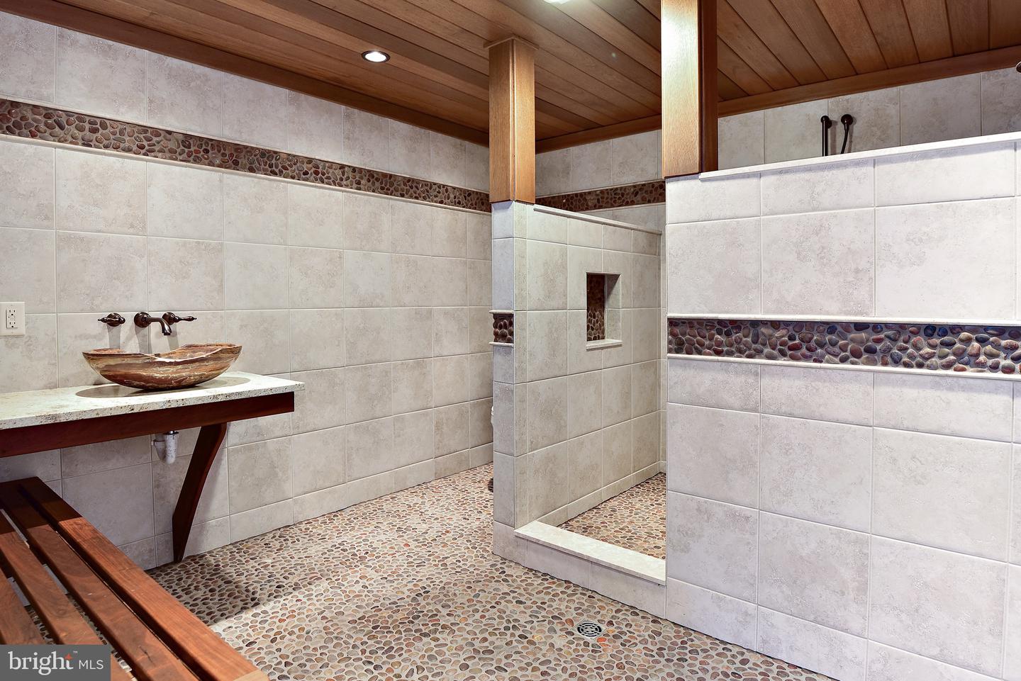 5711 Waterside Dr Property Photo 95