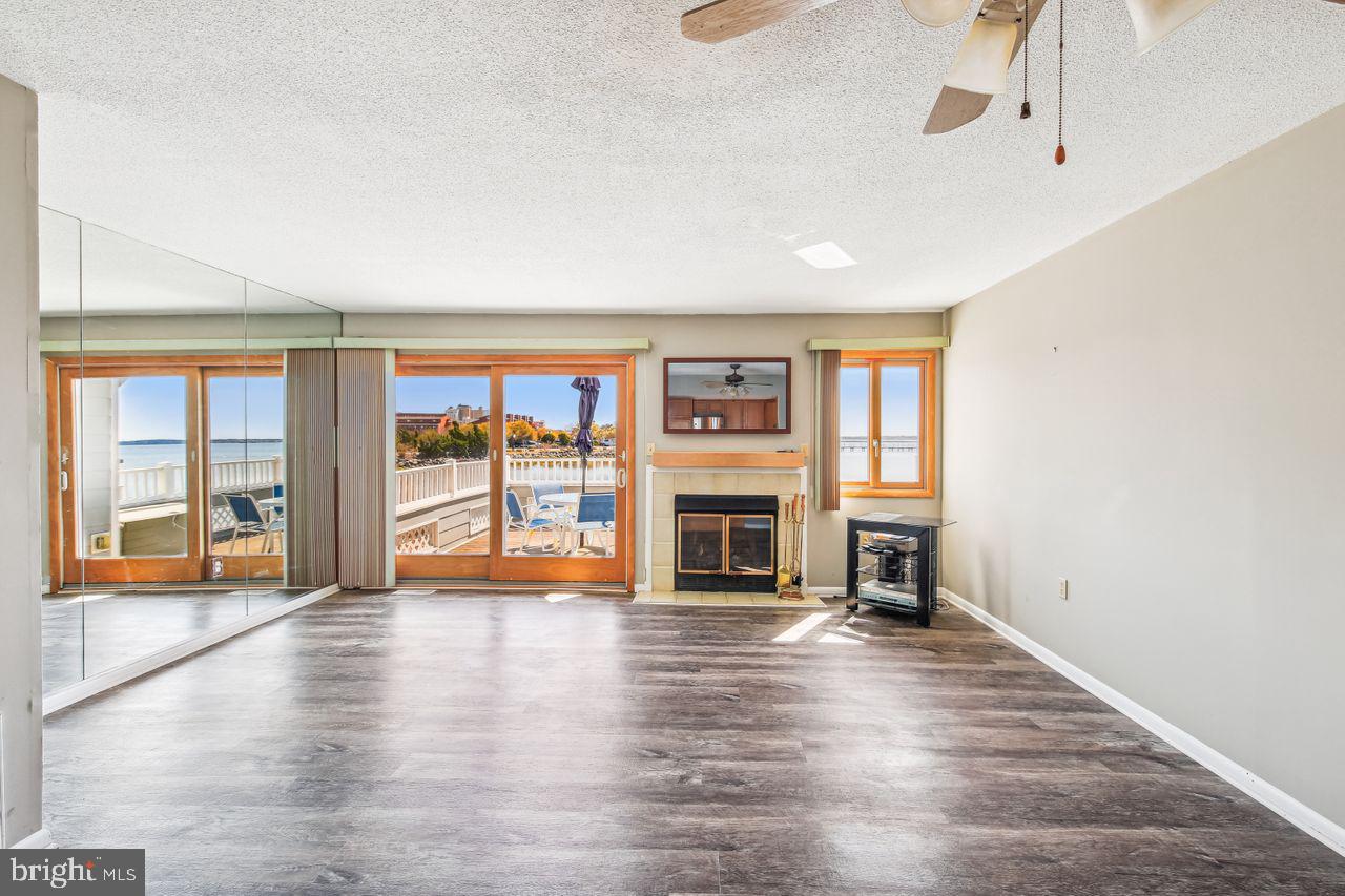 305 Seabay Ln #c7 Property Photo 3