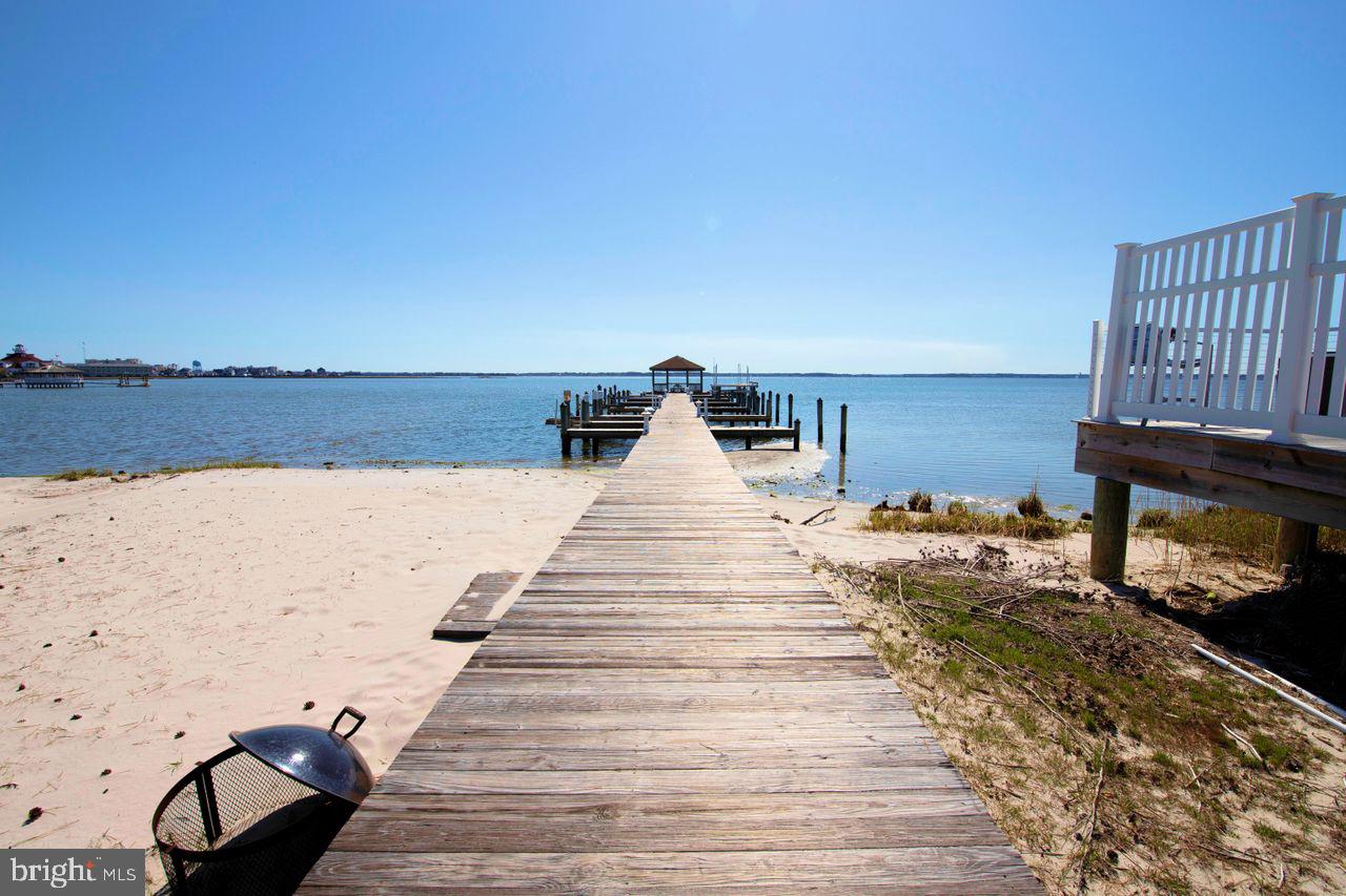 305 Seabay Ln #c7 Property Photo 27