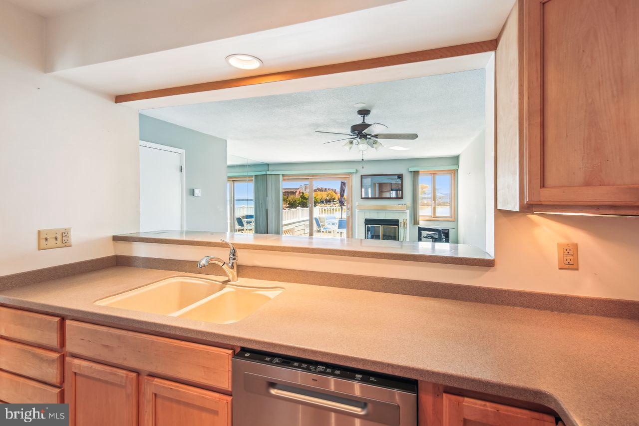 305 Seabay Ln #c7 Property Photo 33