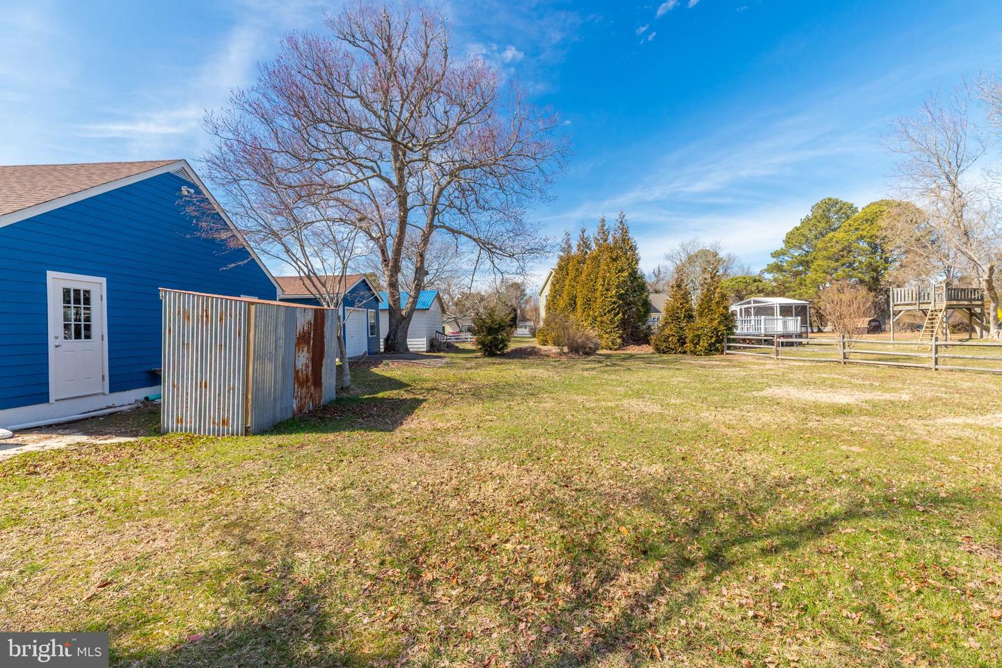 12927 Center Dr Property Photo 12