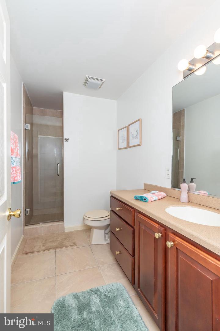 12927 Center Dr Property Photo 26