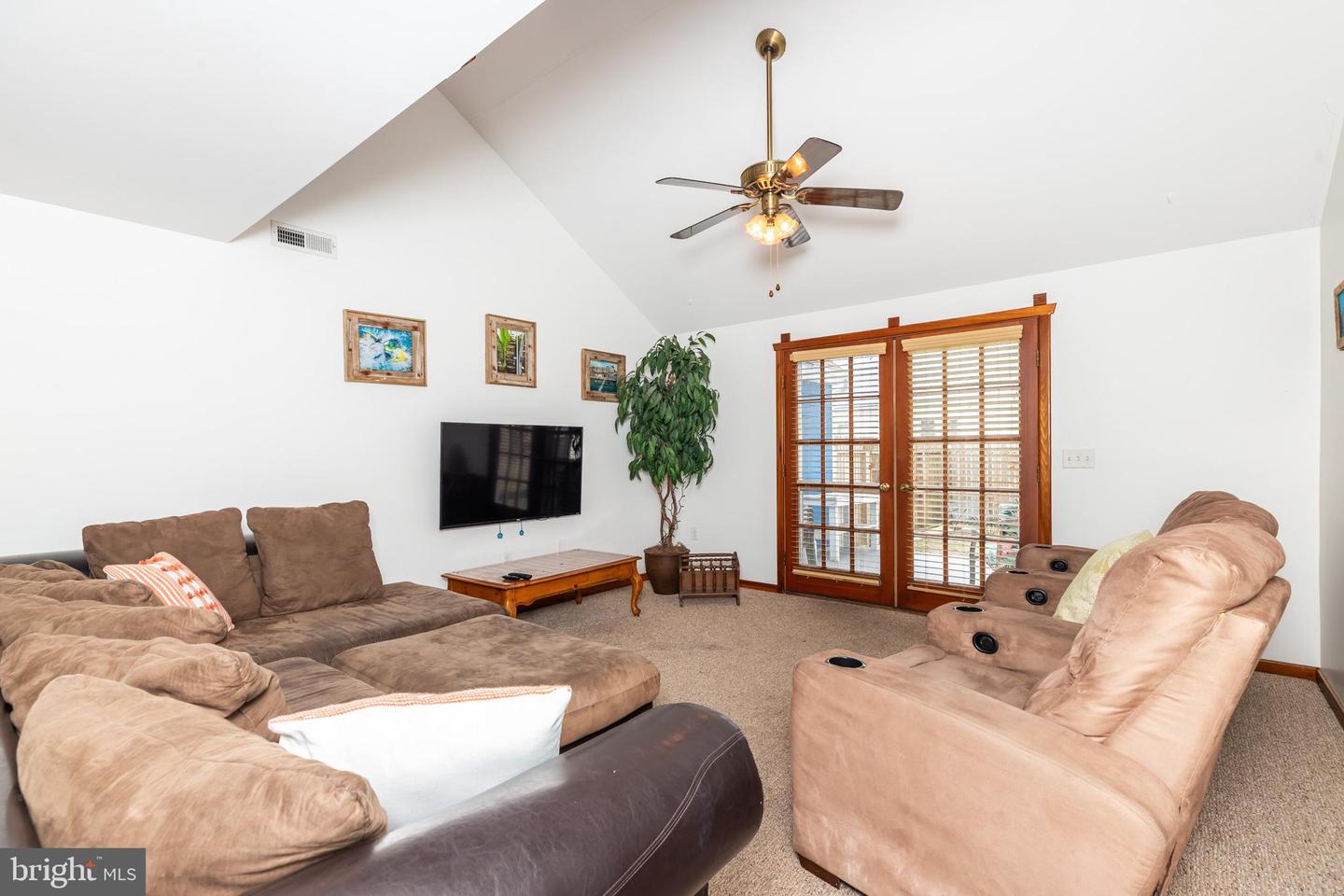 12927 Center Dr Property Photo 34
