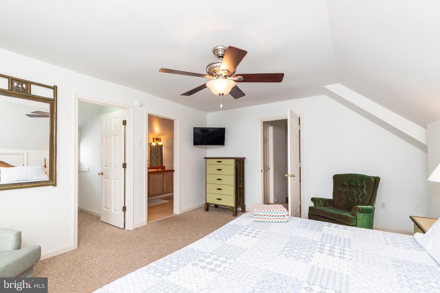 12927 Center Dr Property Photo 37