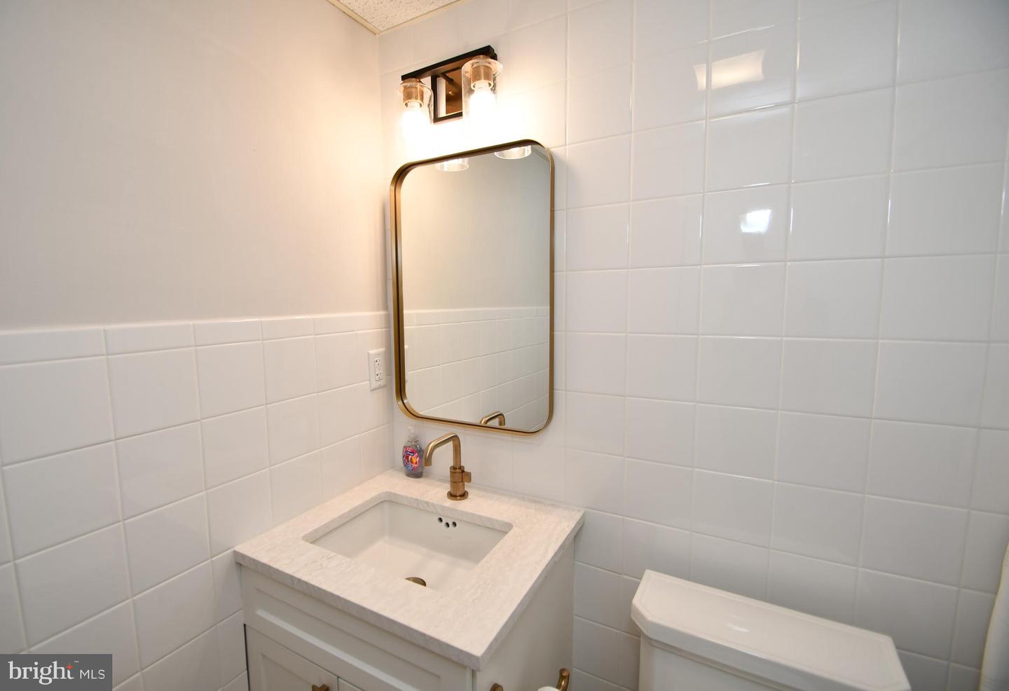 7 40th St #207 Property Photo 19