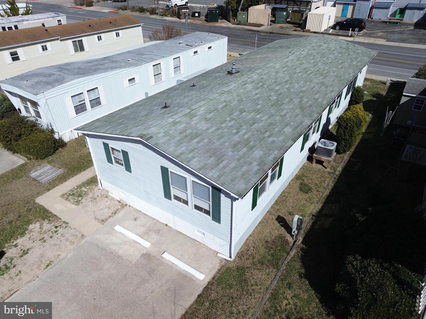 13104 Atlantic Blvd Property Photo 8