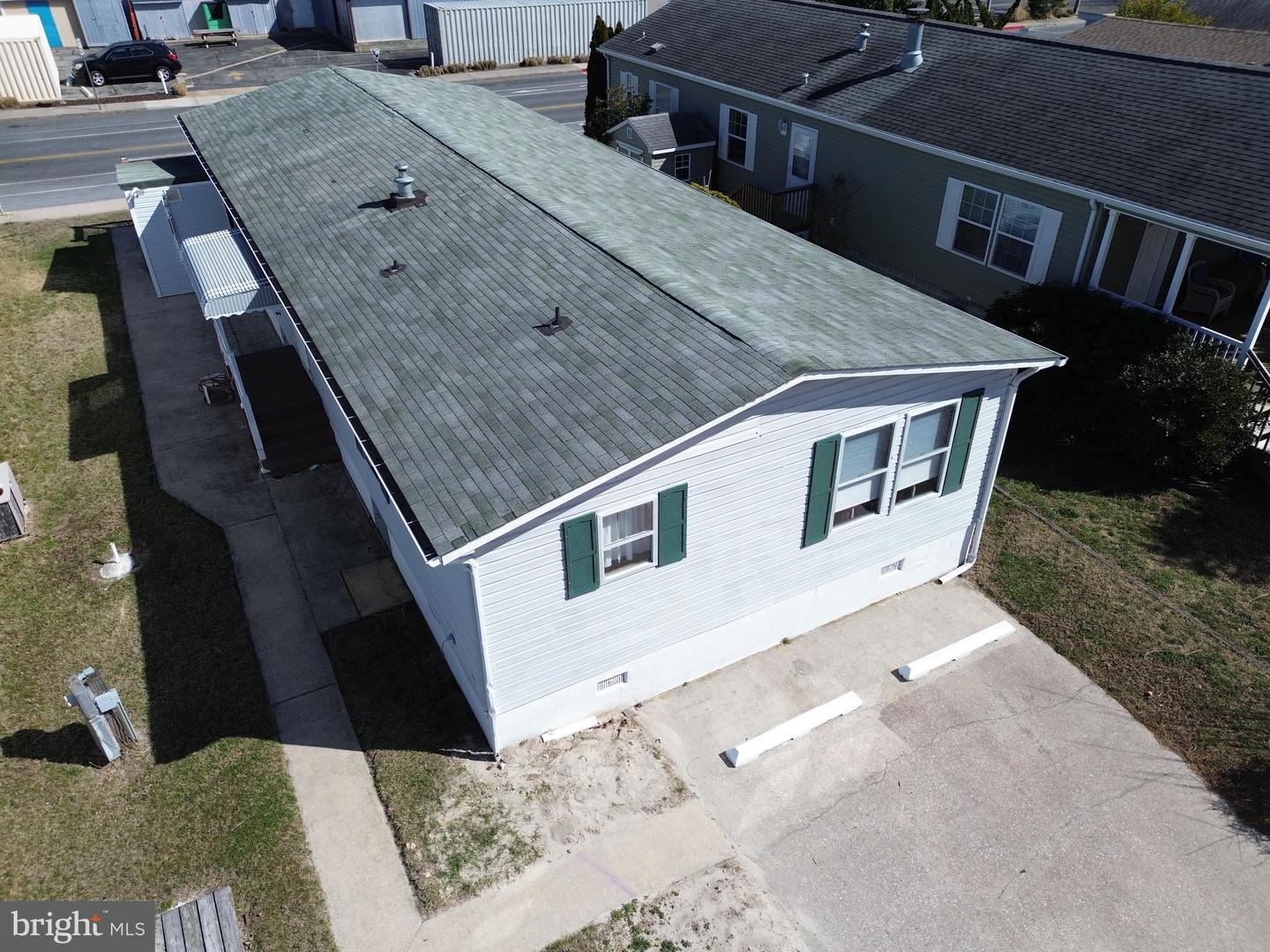 13104 Atlantic Blvd Property Photo 9