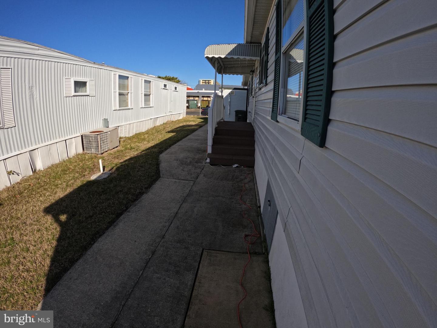 13104 Atlantic Blvd Property Photo 18