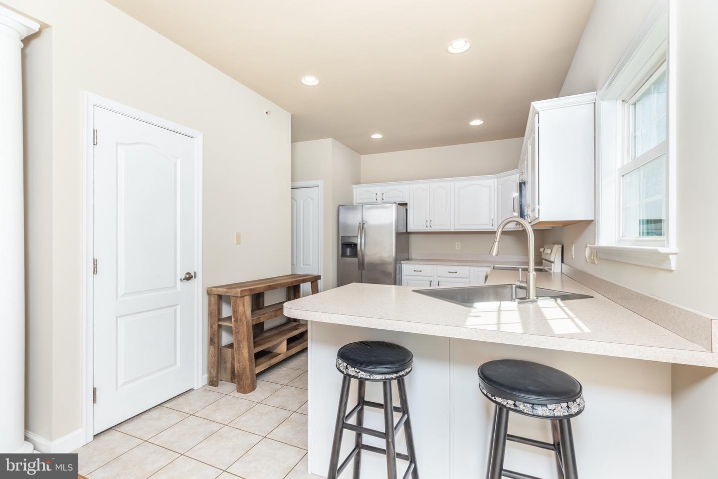 326 Williams St #201b2 Property Photo 15