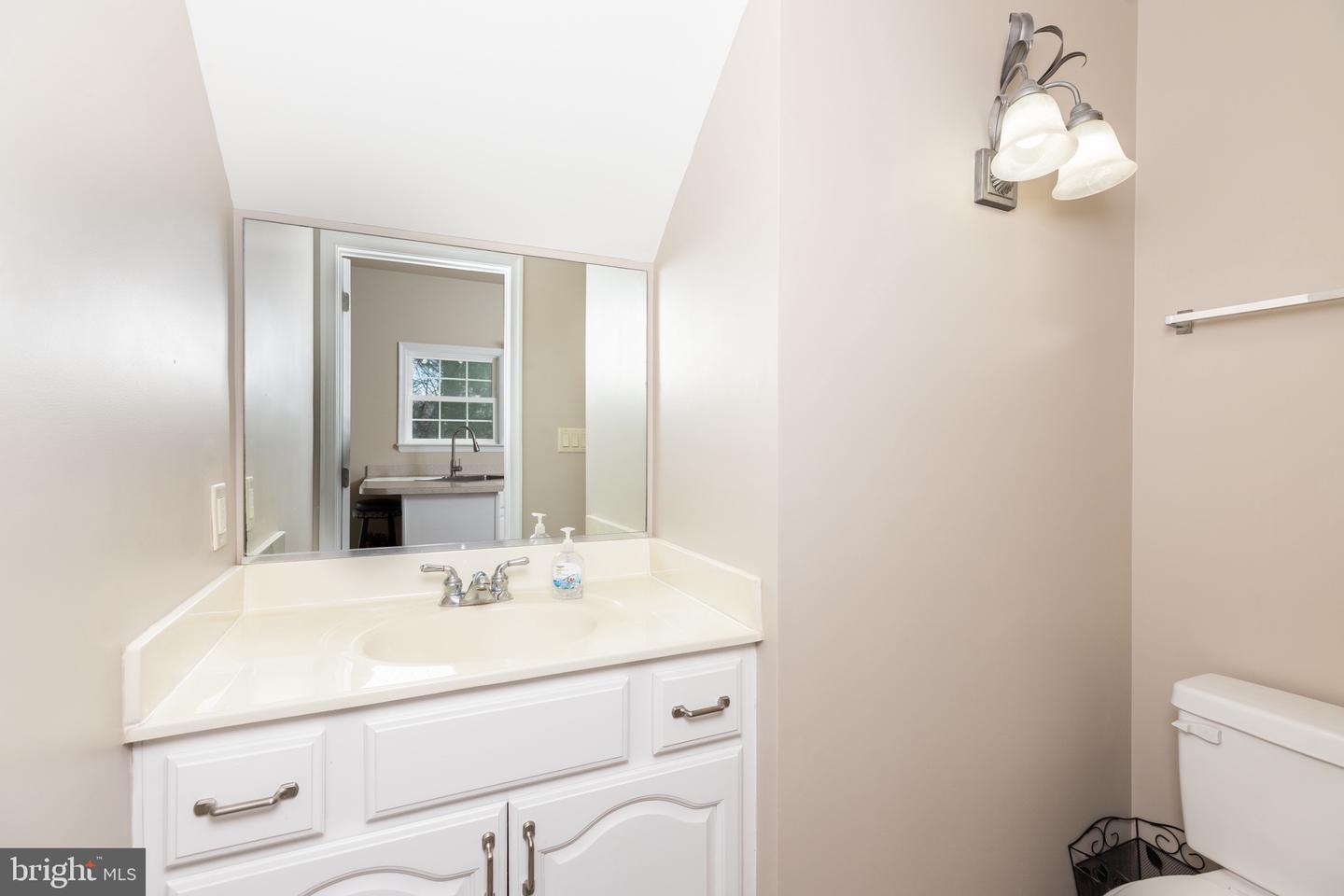 326 Williams St #201b2 Property Photo 17