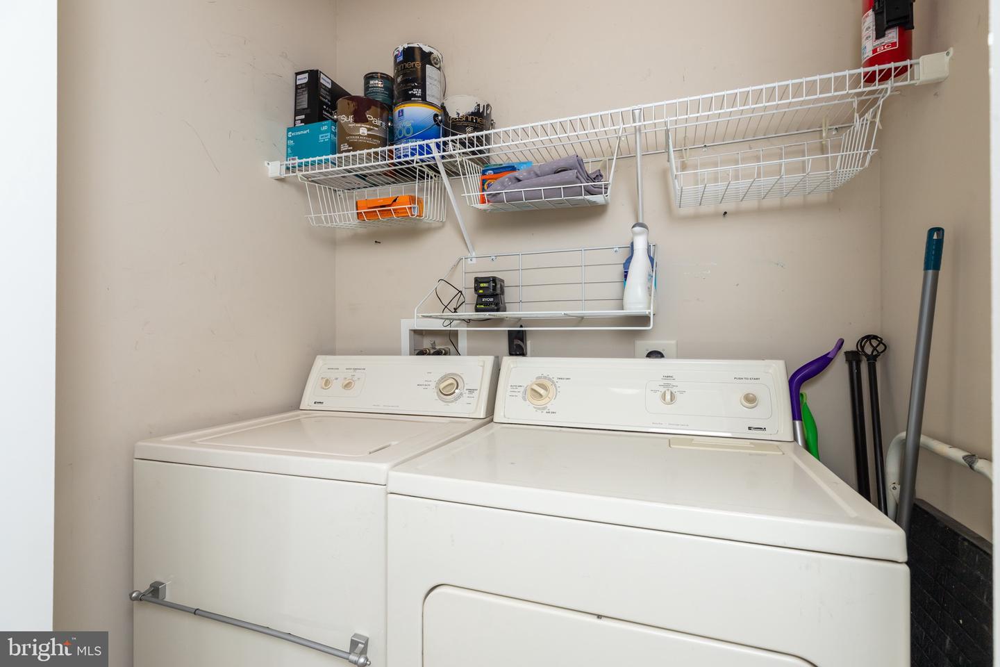 326 Williams St #201b2 Property Photo 18