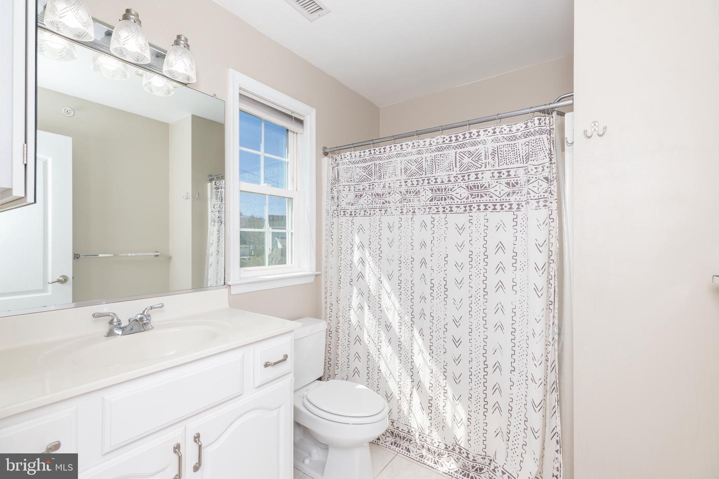 326 Williams St #201b2 Property Photo 29