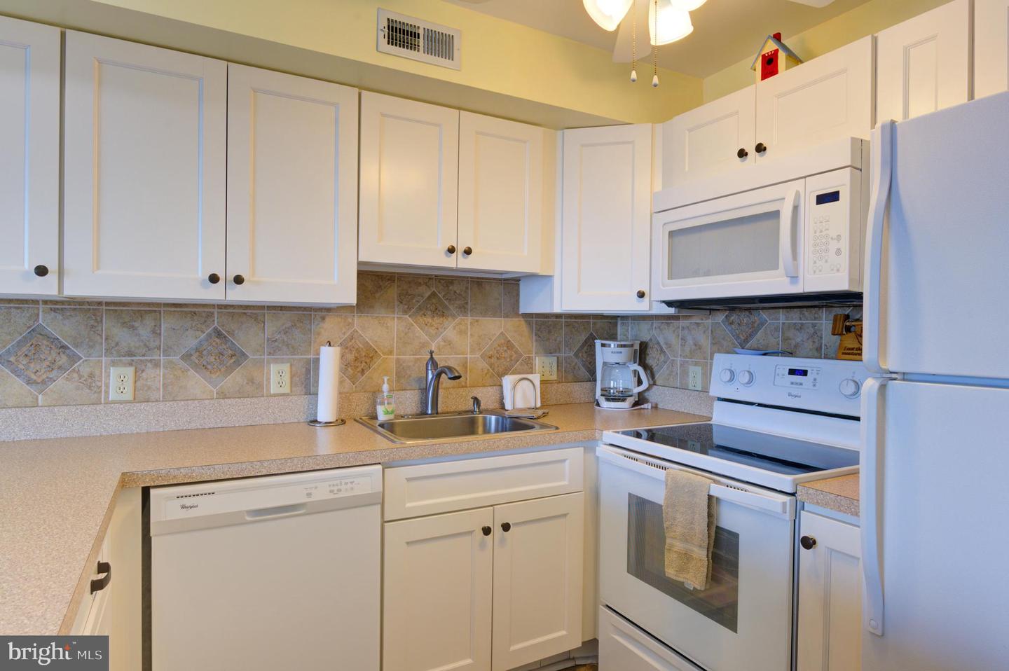 104 56th St #207 Property Photo 15