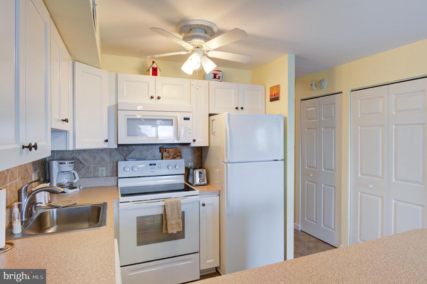 104 56th St #207 Property Photo 16