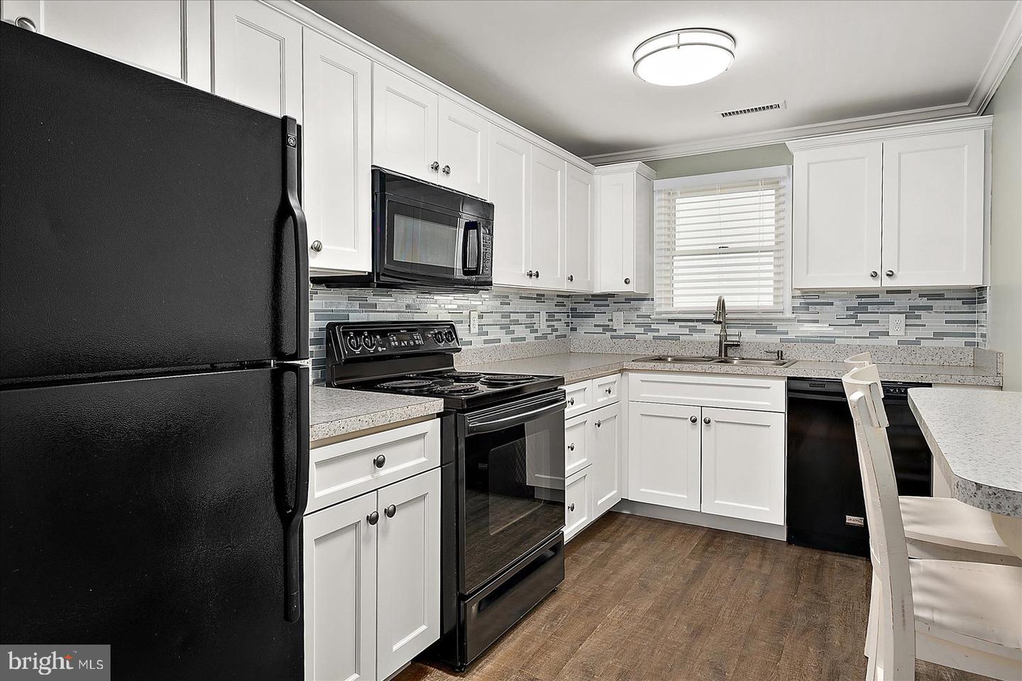 1701 N Baltimore Ave Property Photo 16