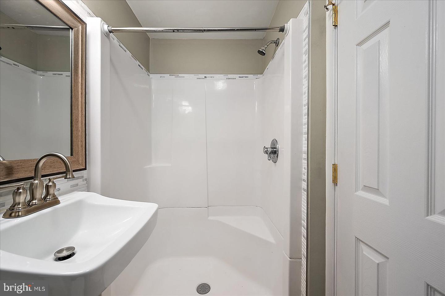 1701 N Baltimore Ave Property Photo 31