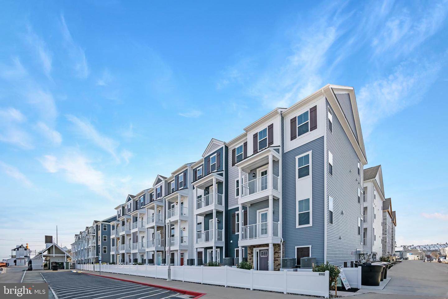 14302 Sinepuxent Ave #e Property Photo