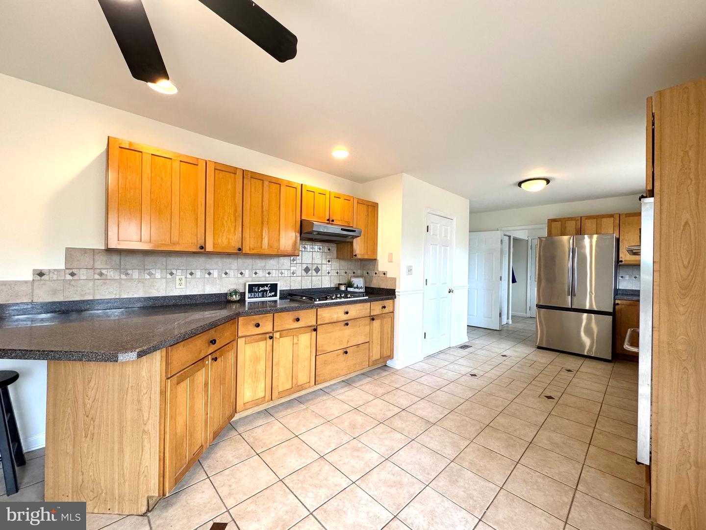 833 White Oaks Ln Property Photo 12