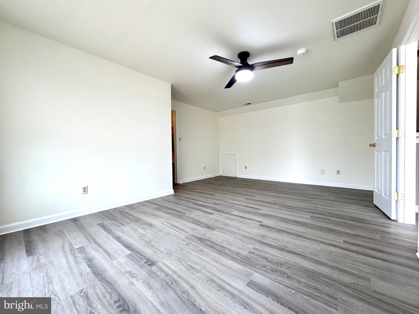 833 White Oaks Ln Property Photo 30