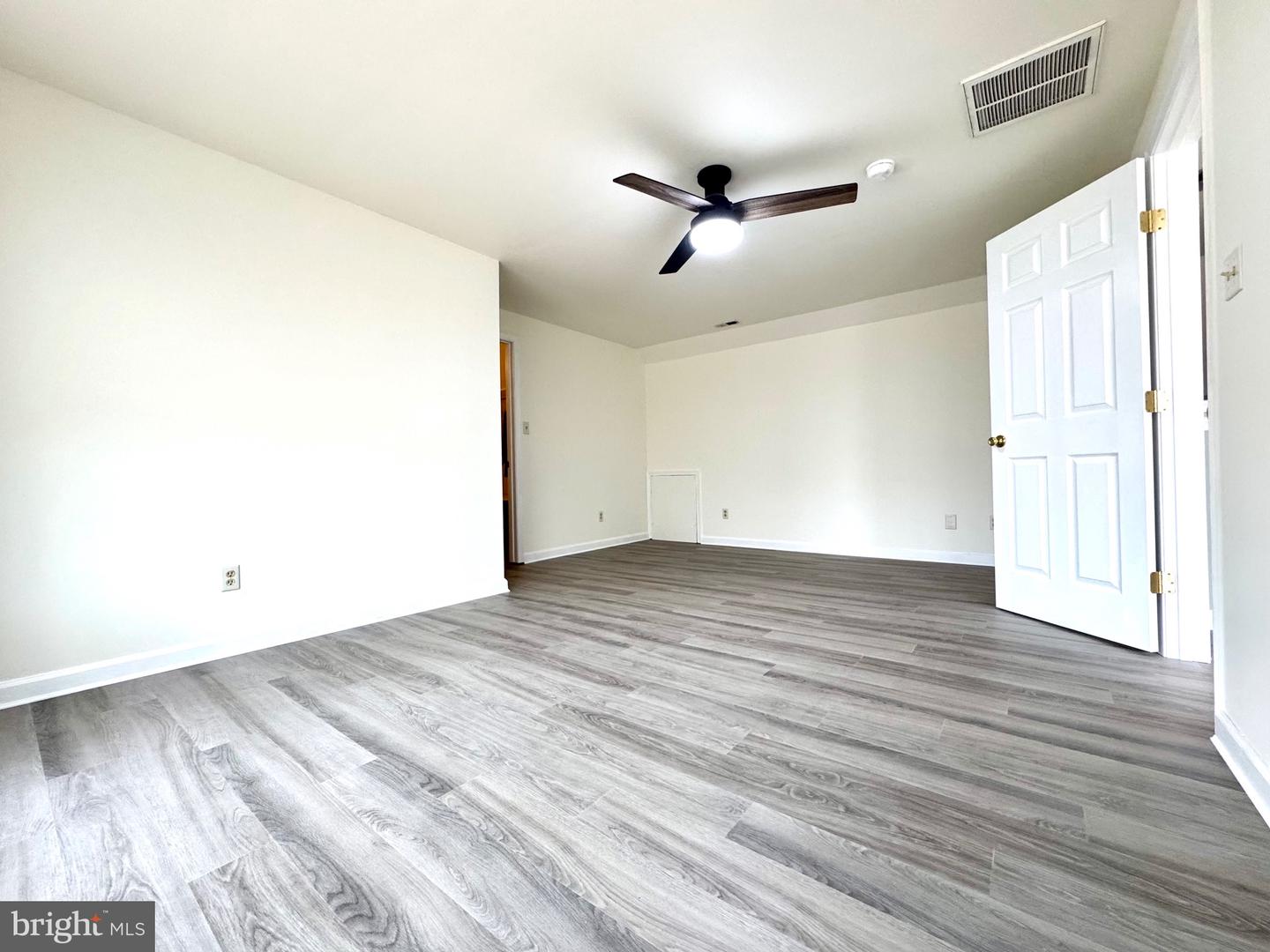 833 White Oaks Ln Property Photo 32