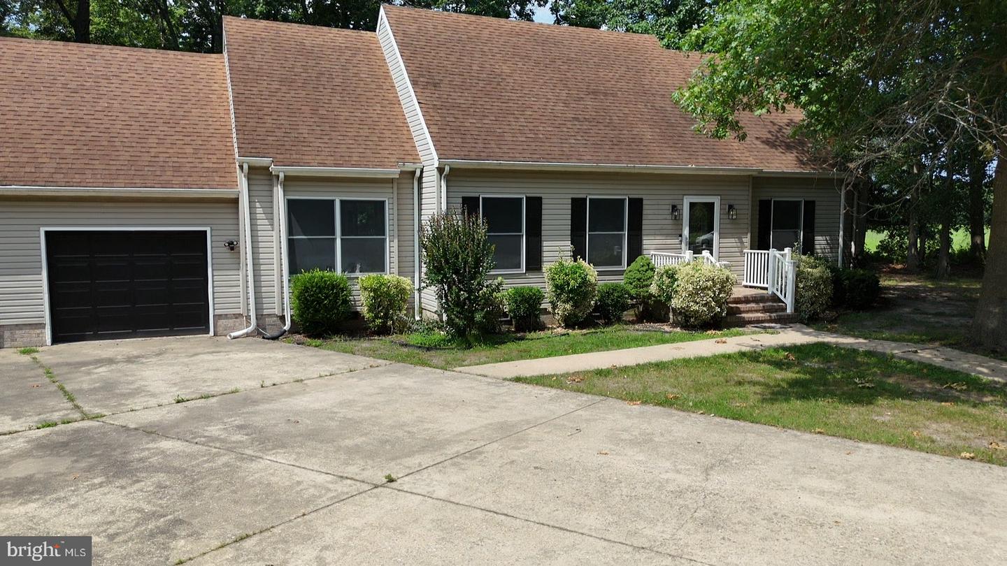 833 White Oaks Ln Property Photo 67