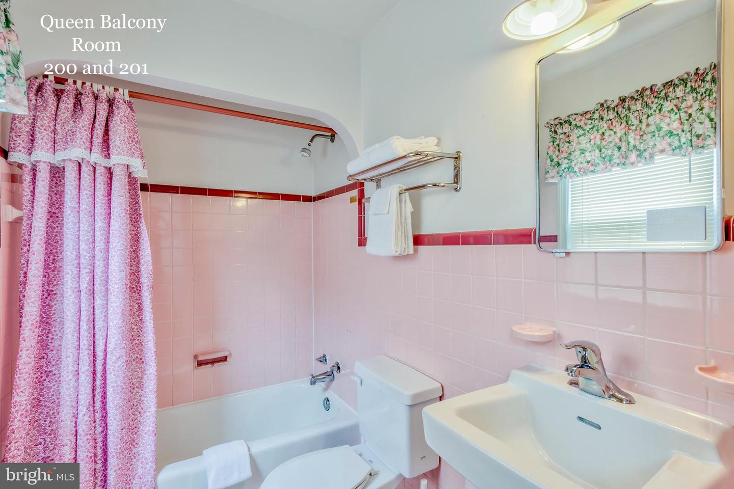 1209 N Baltimore Ave Property Photo 22