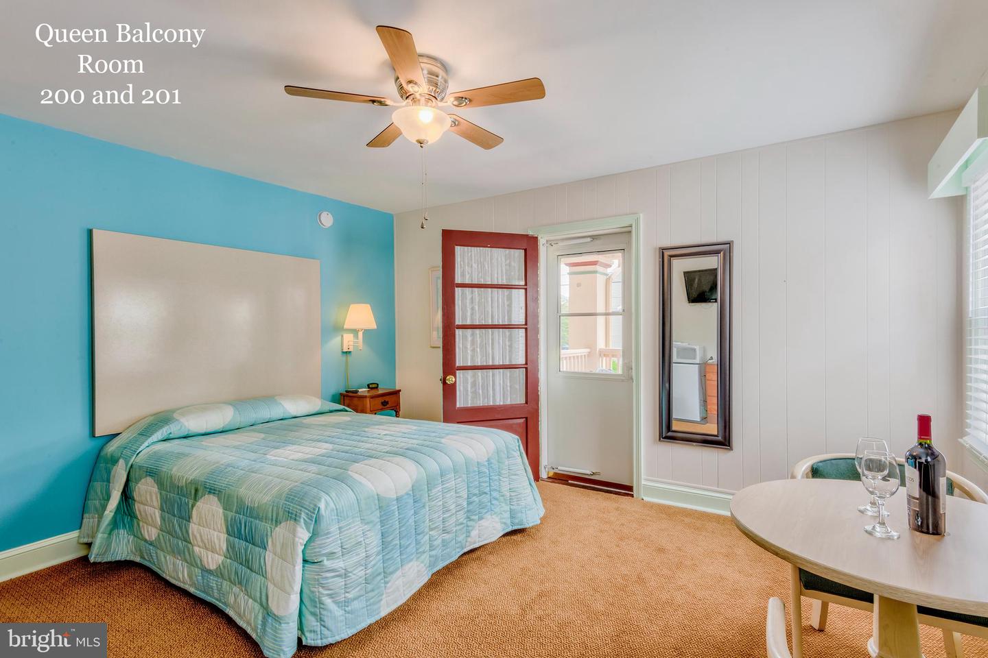 1209 N Baltimore Ave Property Photo 23