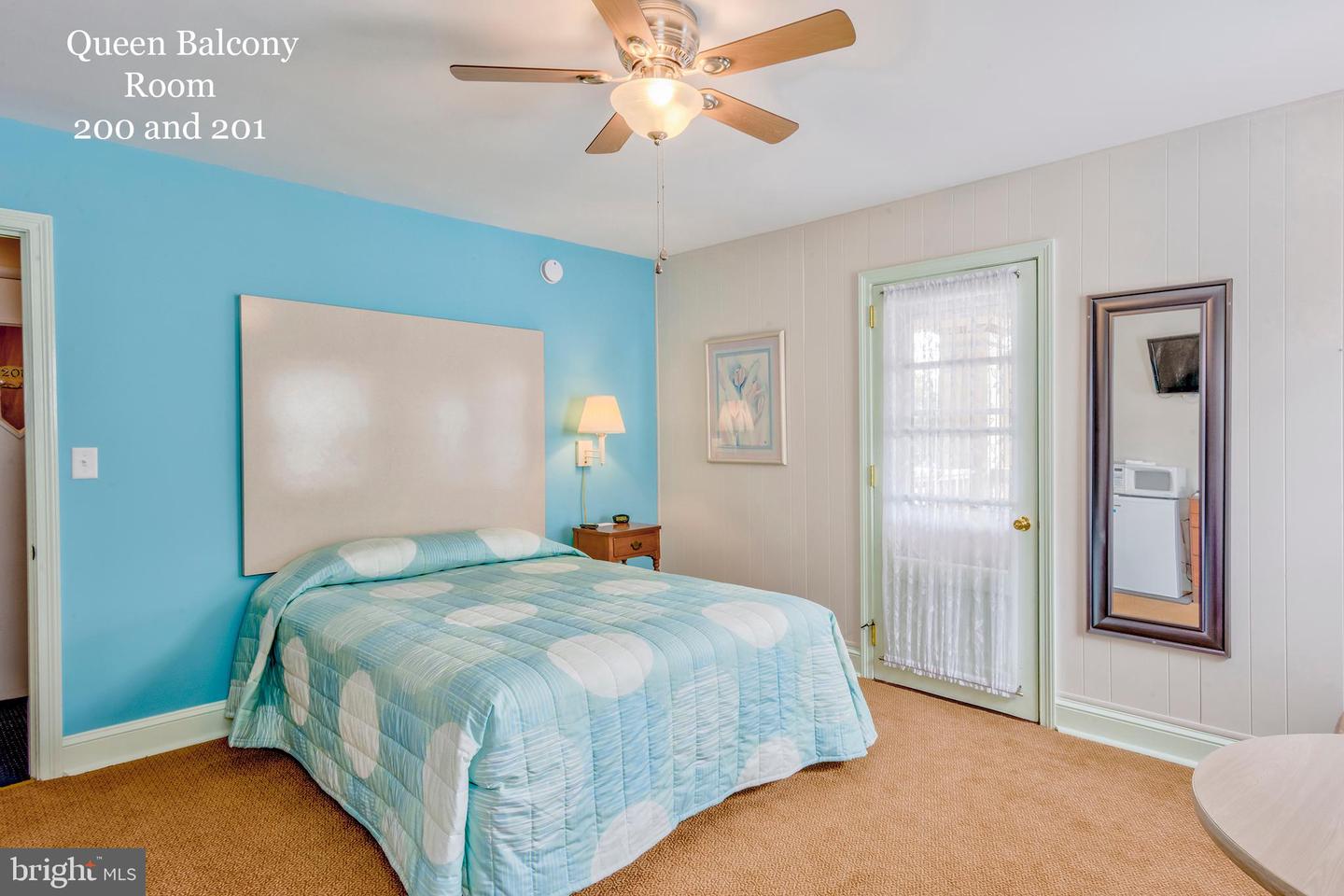 1209 N Baltimore Ave Property Photo 25