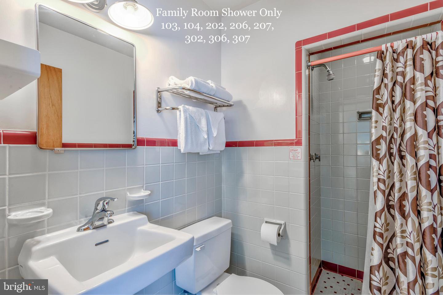 1209 N Baltimore Ave Property Photo 33