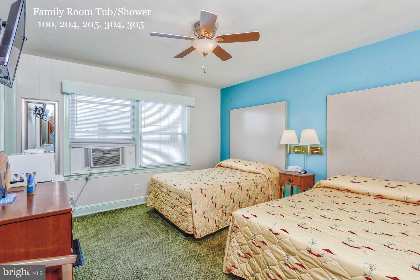 1209 N Baltimore Ave Property Photo 37