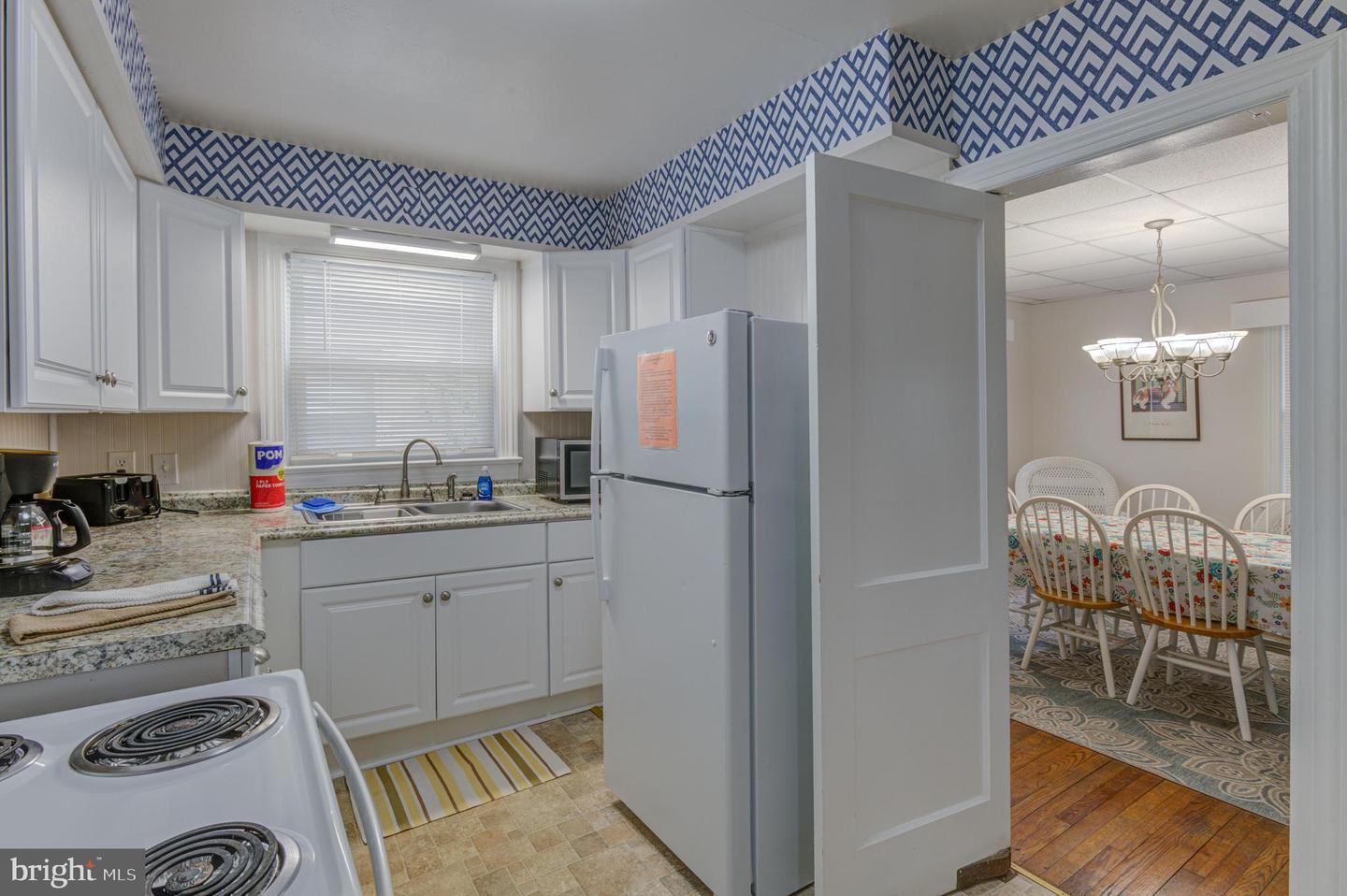 1209 N Baltimore Ave Property Photo 53