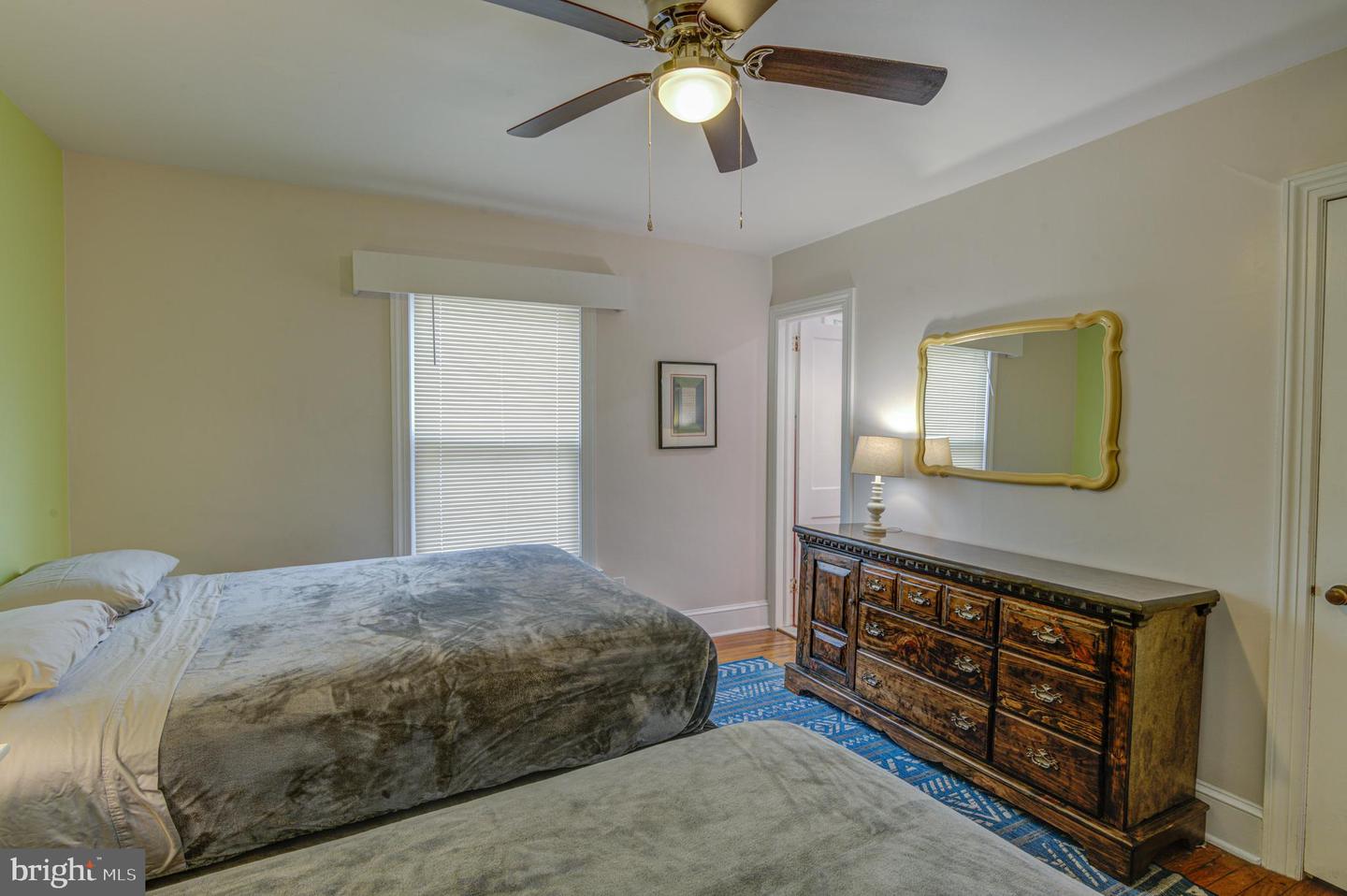 1209 N Baltimore Ave Property Photo 56