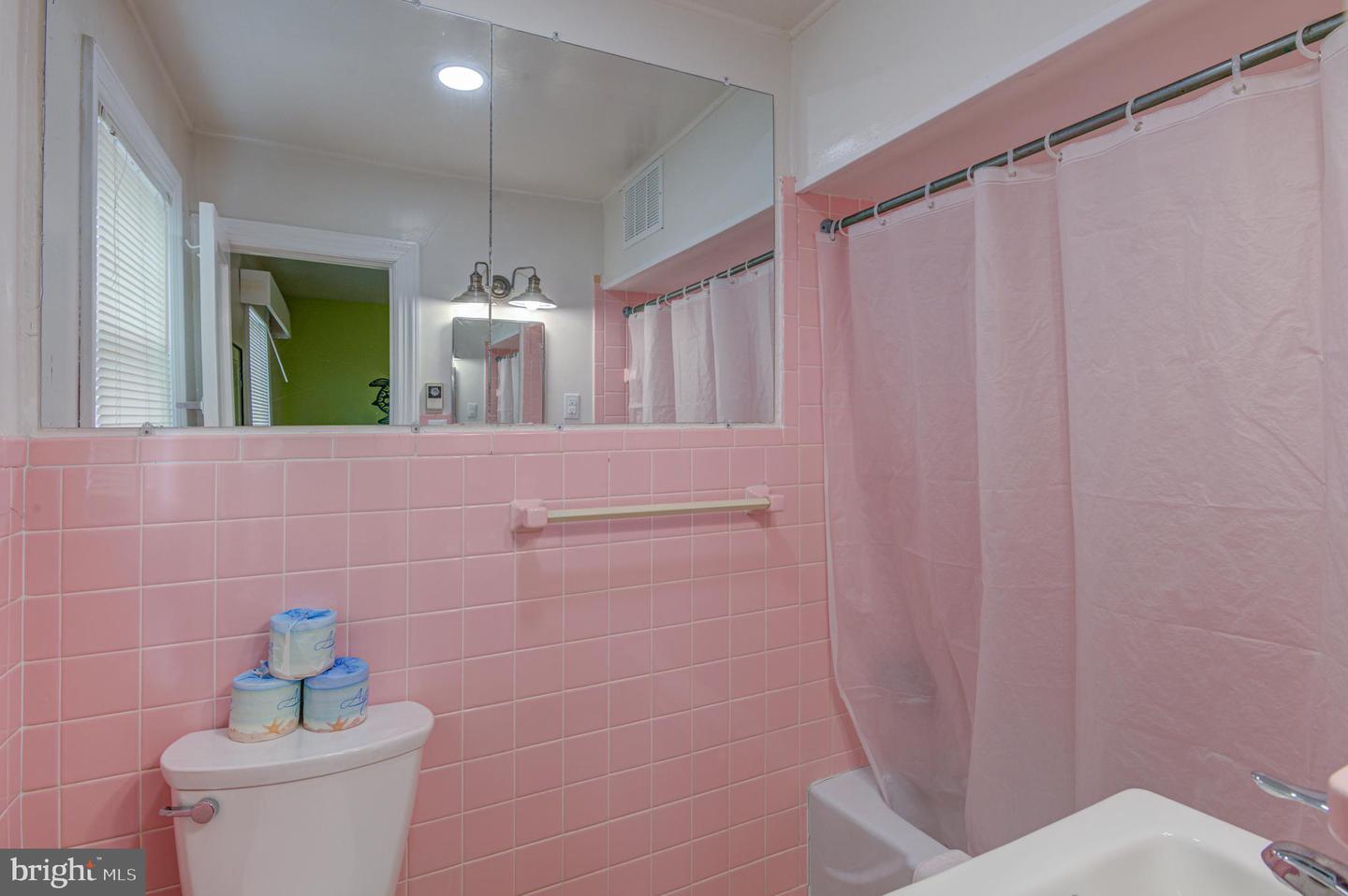 1209 N Baltimore Ave Property Photo 58